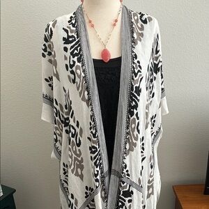 Boutique Kimono Black Grey White OSFM Final Sale